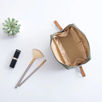 Új, kiváló minőségű kozmetikai táska női cipzáras kozmetikai táska utazási vízálló, hordozható beauty kozmetikai táska személyes higiéniai zacskó